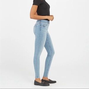 SPANX Vintage Wash Light Blue Denim Stretch Pull On Jeans